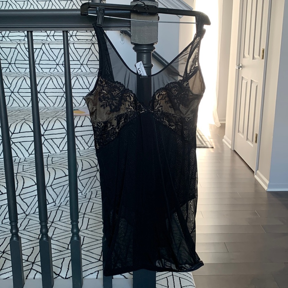 NWOT MAIDENFORM BODY SHAPE. MADE IN INDONESIA.